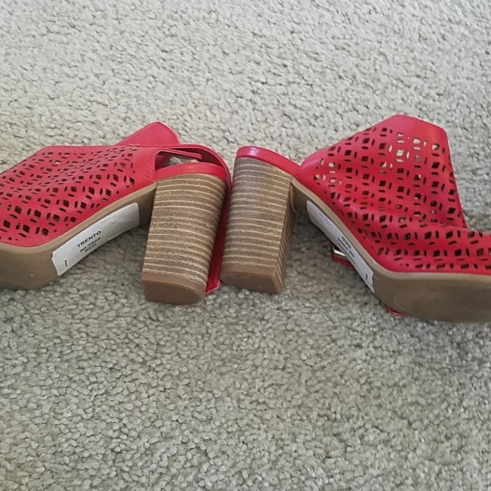 Red Block Heels! - Picture 4 of 4